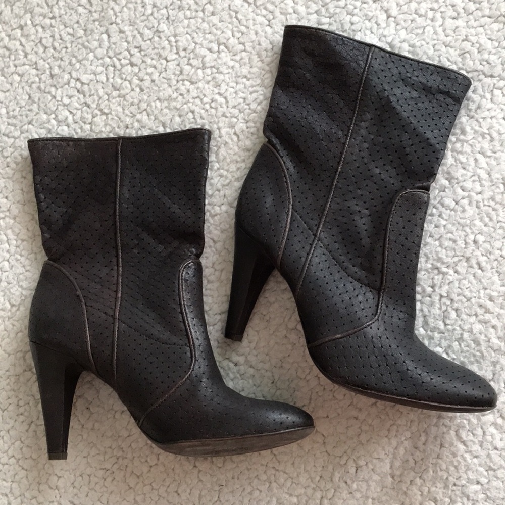 Luca Stefani perforated leather boots 36 6